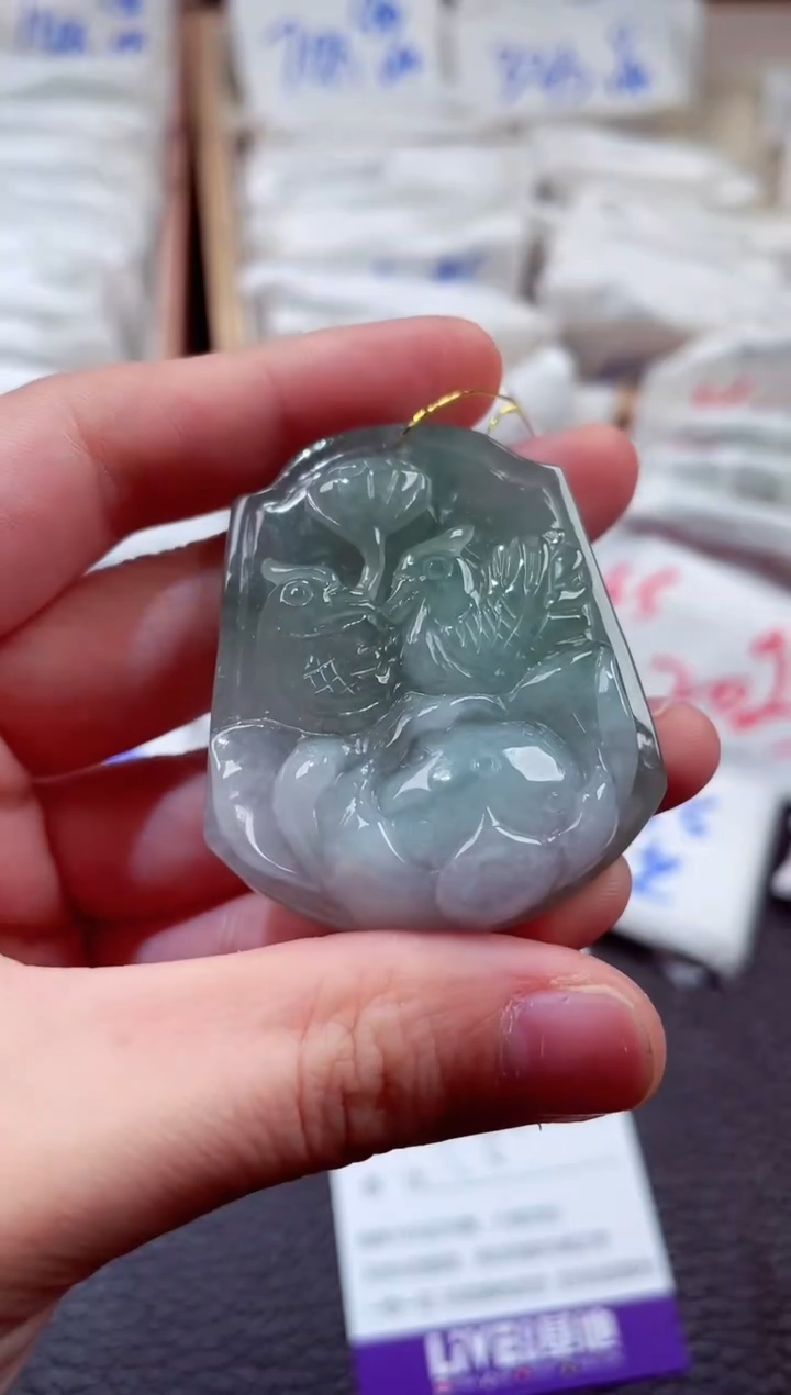 翡翠未镶嵌颈饰00007115