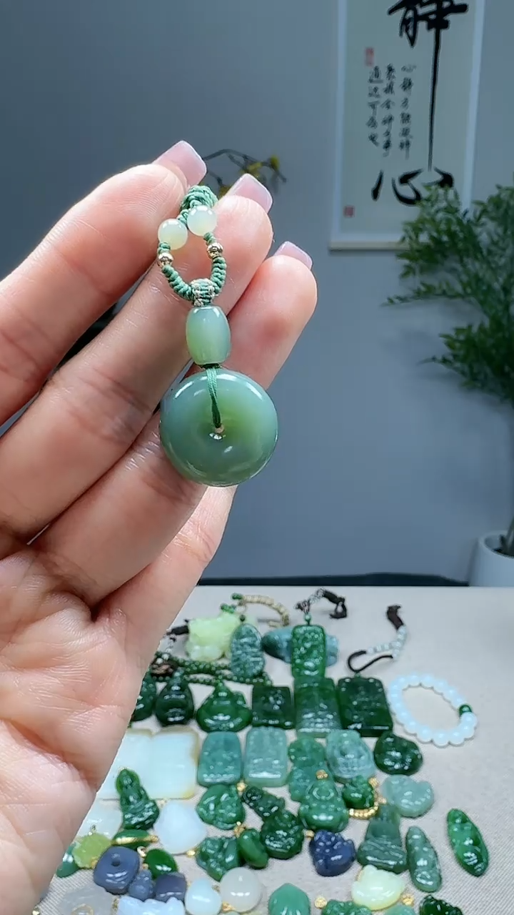 未镶嵌和田玉挂件1