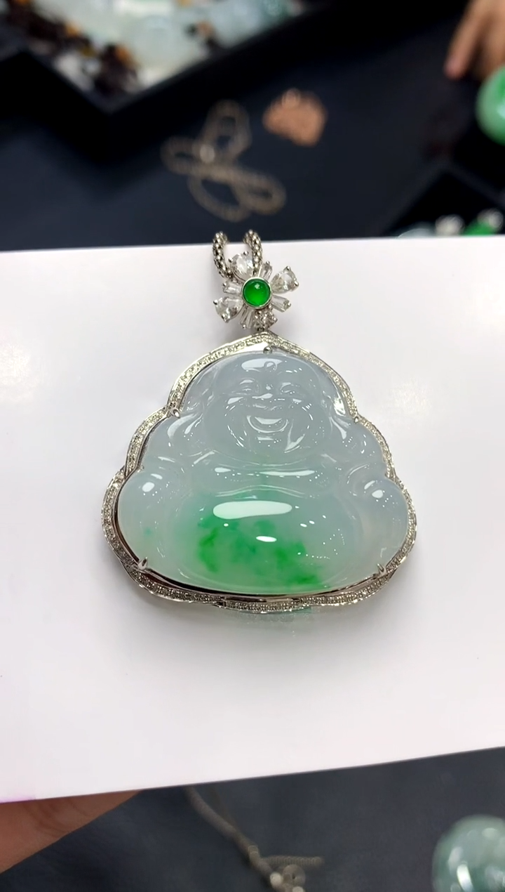 吊坠(不含链)18K金镶嵌翡翠佛
