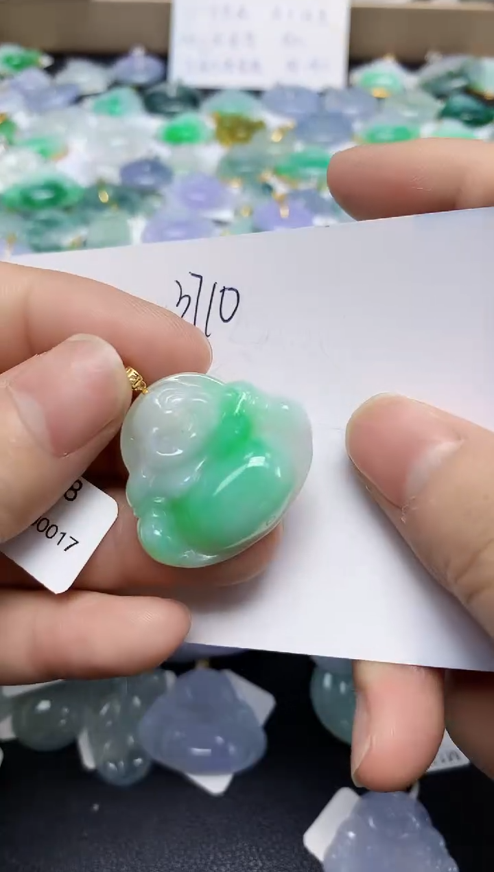 翡翠18K金镶嵌颈饰天然缅甸翡翠A货