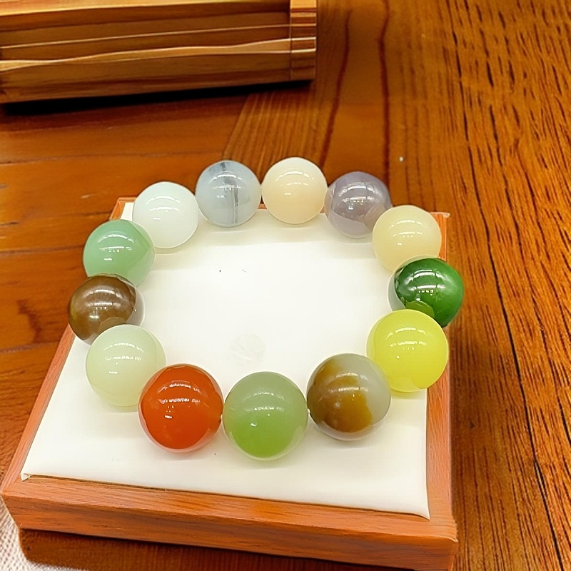 和田玉多宝卡18手串黄口翠青碧玉俄料青花首饰手串碧玉猫眼