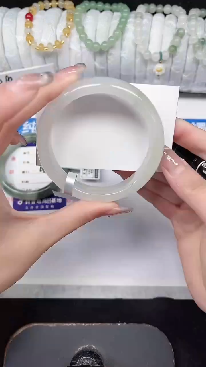 未镶嵌手镯石英质玉180-60/61