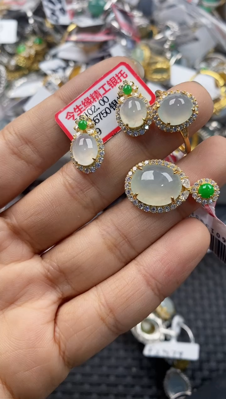 银S925镶嵌戒指翡翠8888----8