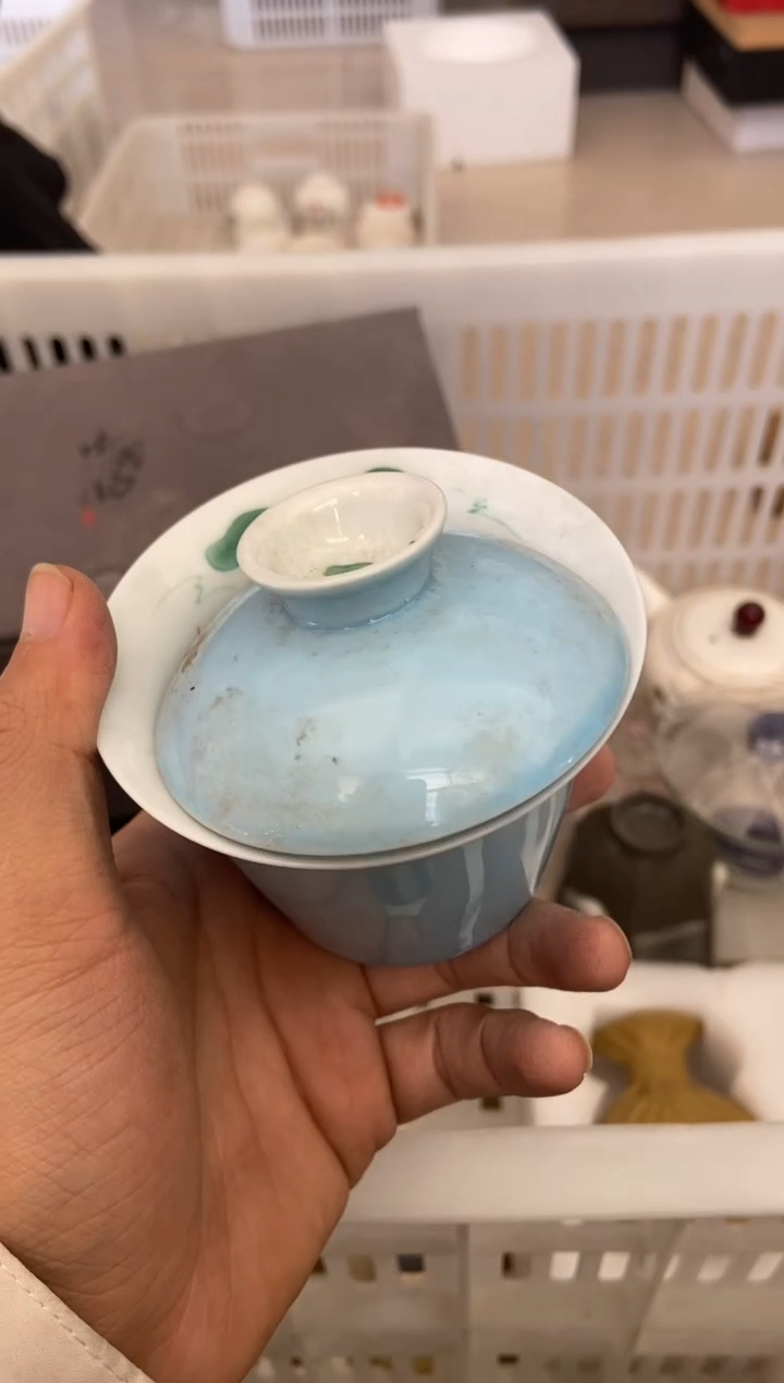 无运费险有瑕疵的摄影的产品有使用过的痕迹有点脏介意勿拍