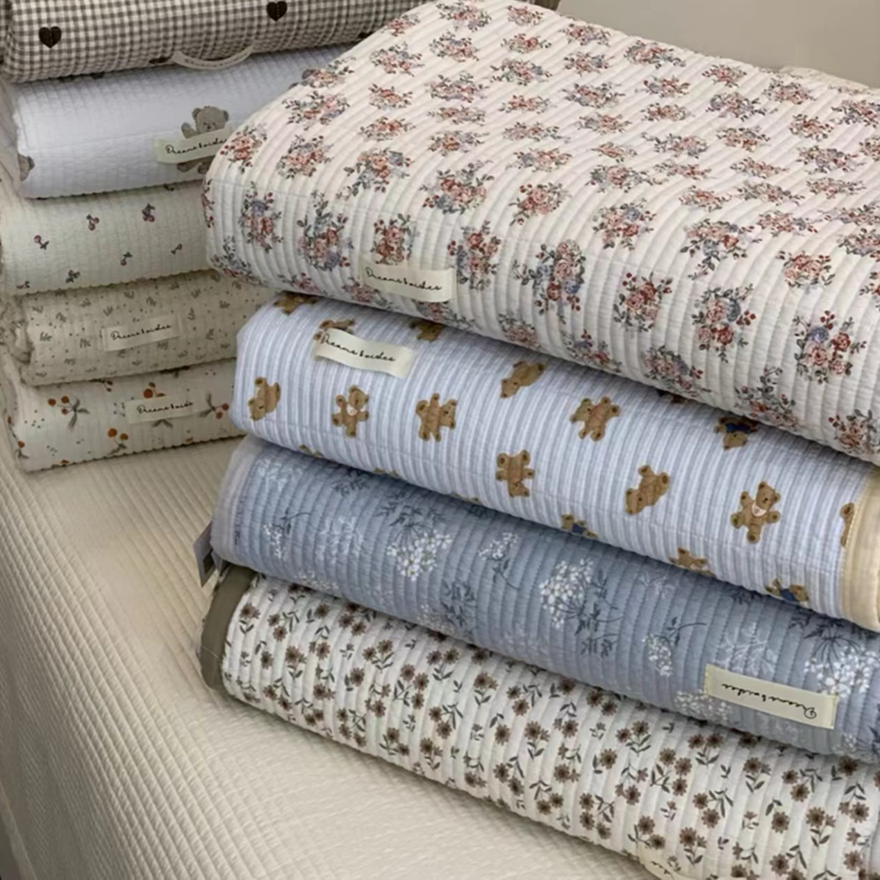 【隆万】2024新款三层夹棉床盖