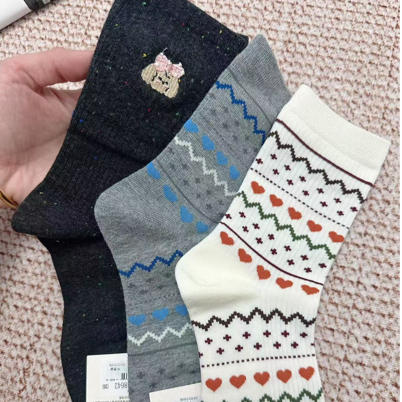 学院风防滑中筒休闲风冬季中筒袜防汗保暖字母蝴蝶结