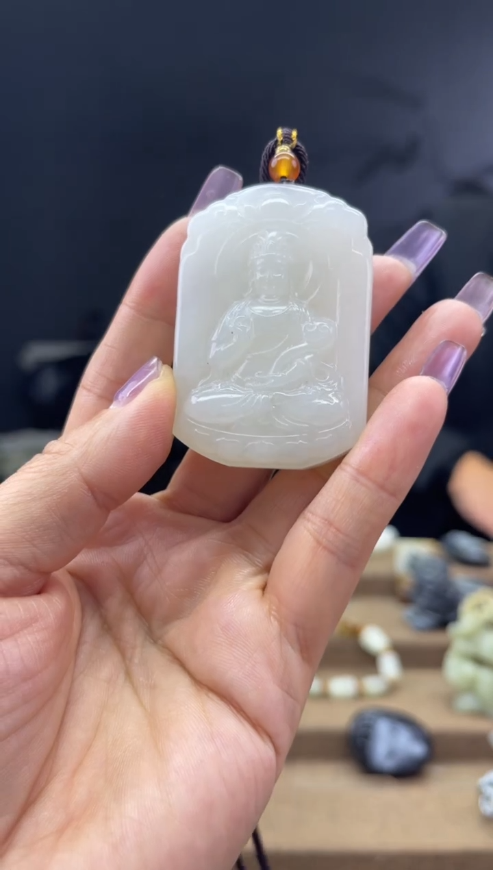 颈饰未镶嵌和田玉1