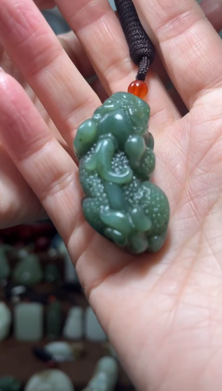 颈饰未镶嵌和田玉·