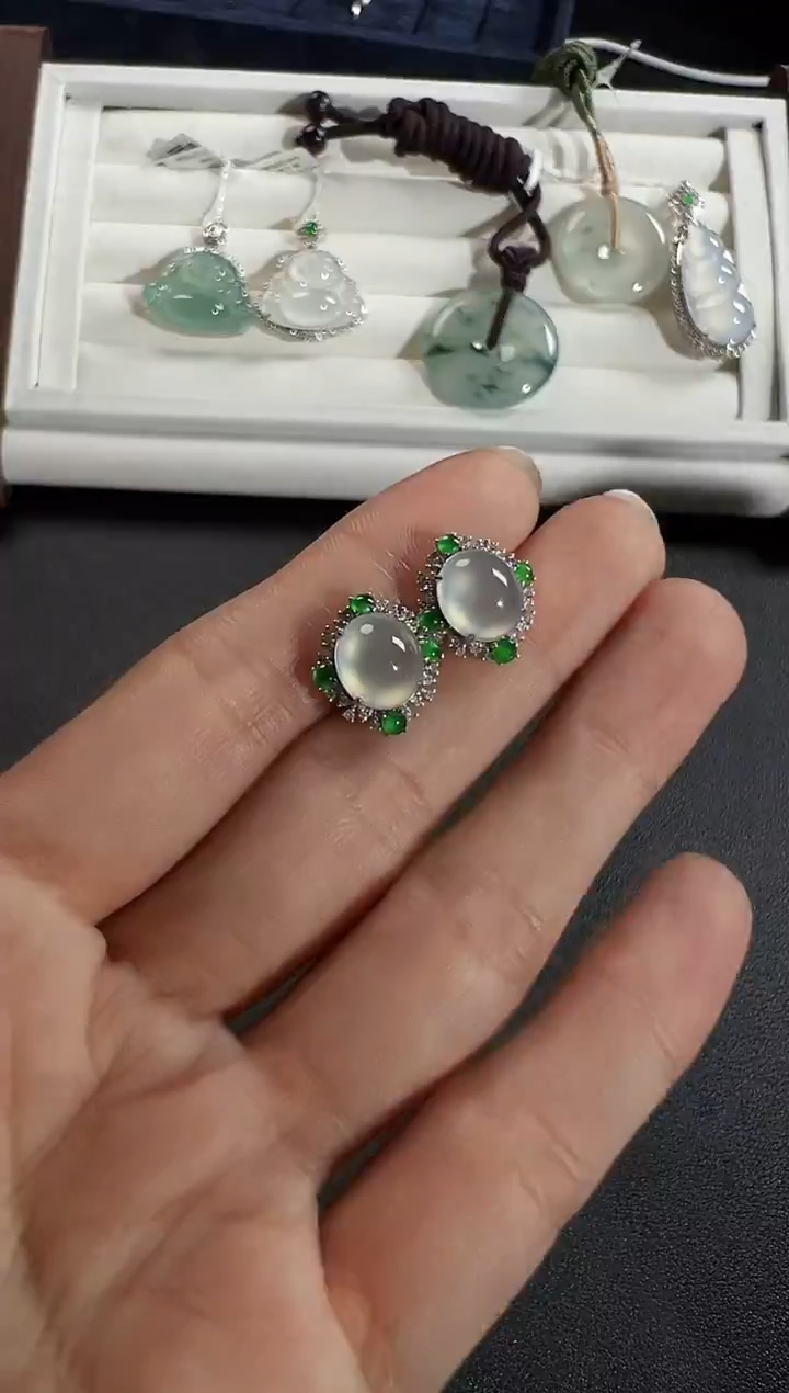 18K金镶嵌翡翠耳饰KHYY1231-008