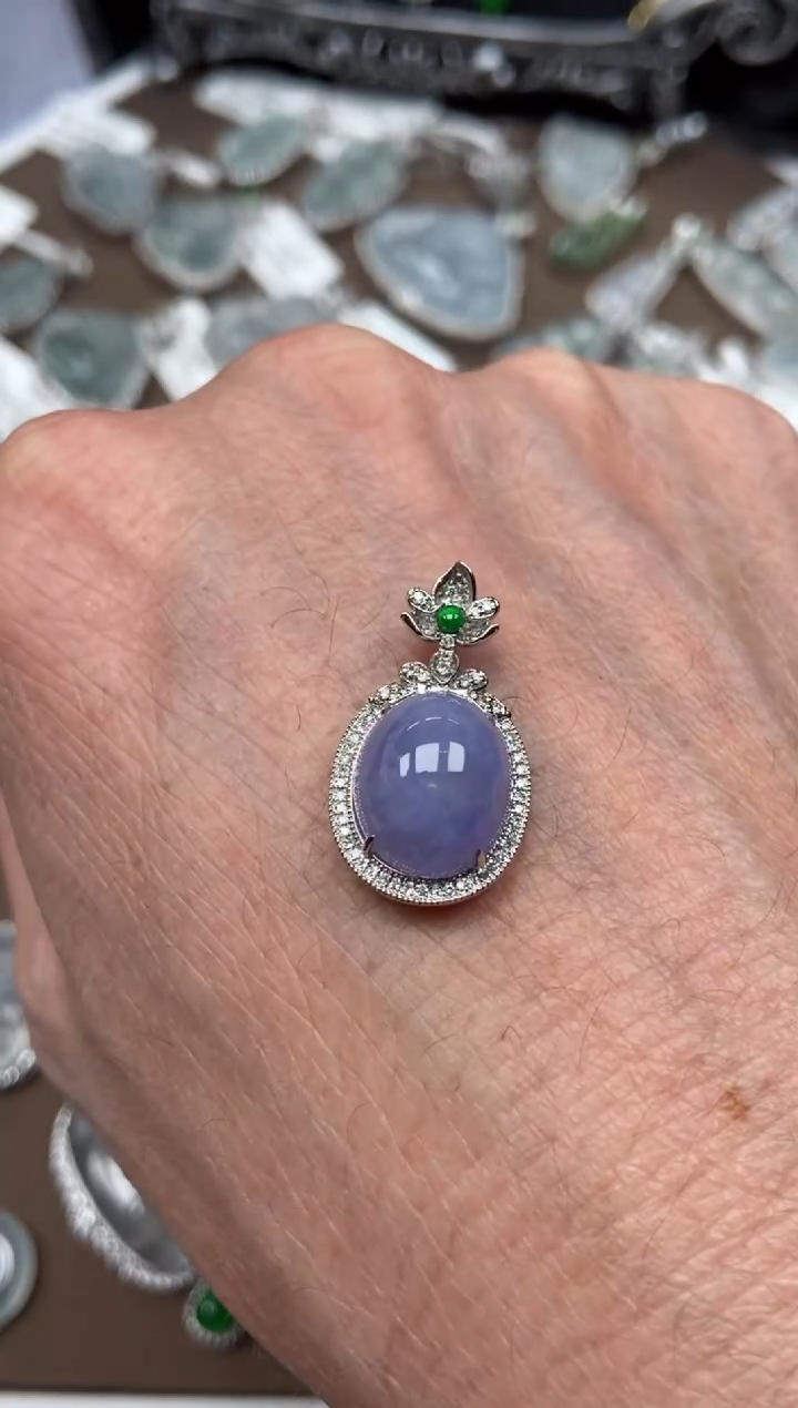 翡翠18K金镶嵌吊坠(不含链)蛋面