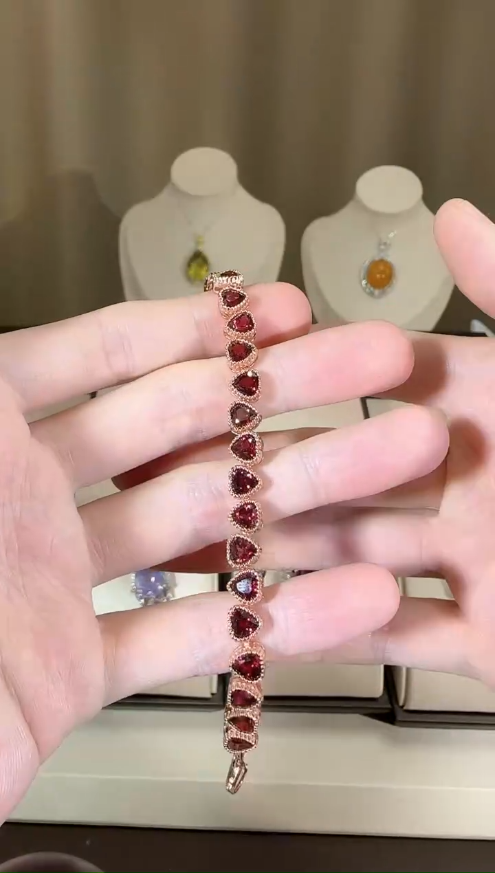 【闪购商品】石榴石手链银S925镶嵌6mm