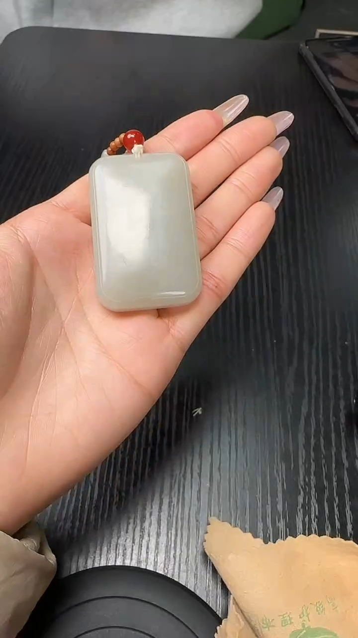 【闪购商品】和田玉颈饰未镶嵌无事牌