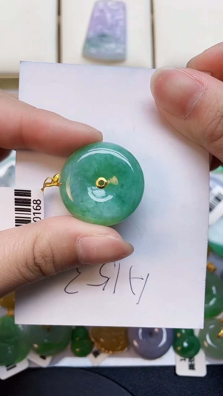 翡翠18K金镶嵌颈饰00000000000