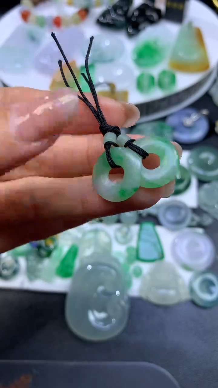 【闪购商品】定制翡翠未镶嵌翡翠