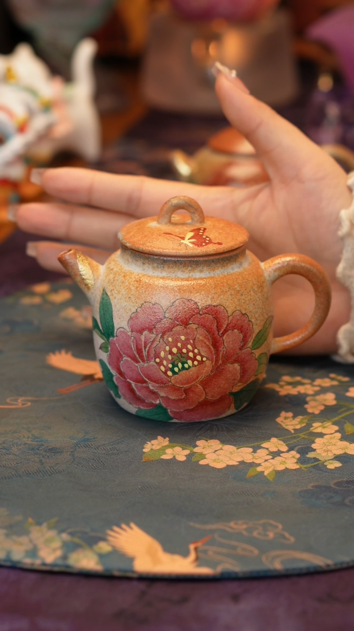 【闪购商品】志野牡丹秦权壶·····