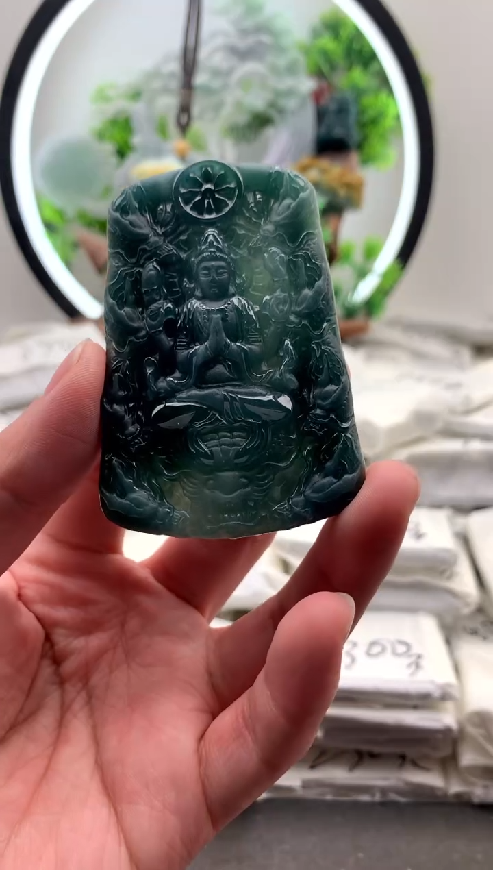 【闪购商品】翡翠颈饰未镶嵌千手观音