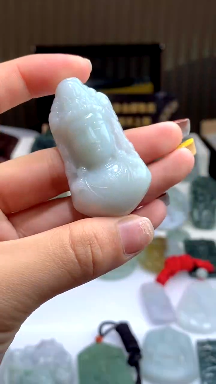 【闪购商品】定制翡翠未镶嵌吊坠