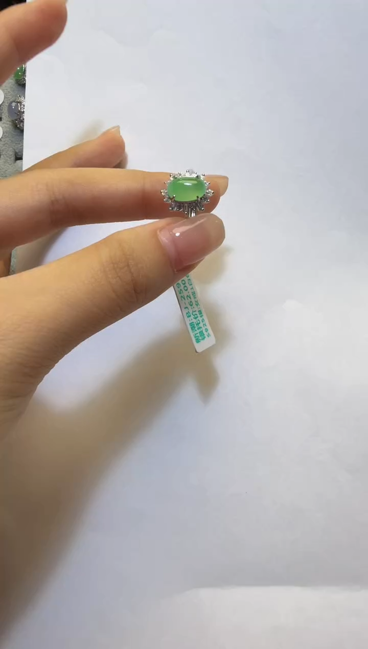 银S925镶嵌戒指翡翠925银镶缅甸A货翡翠戒指