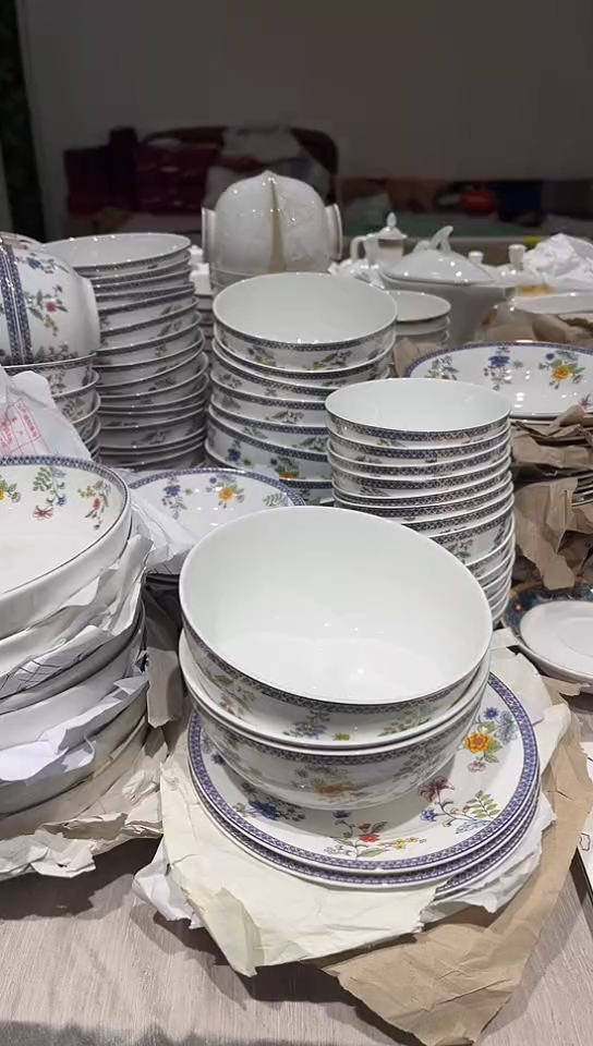 瓷H****人4个盖子白瓷