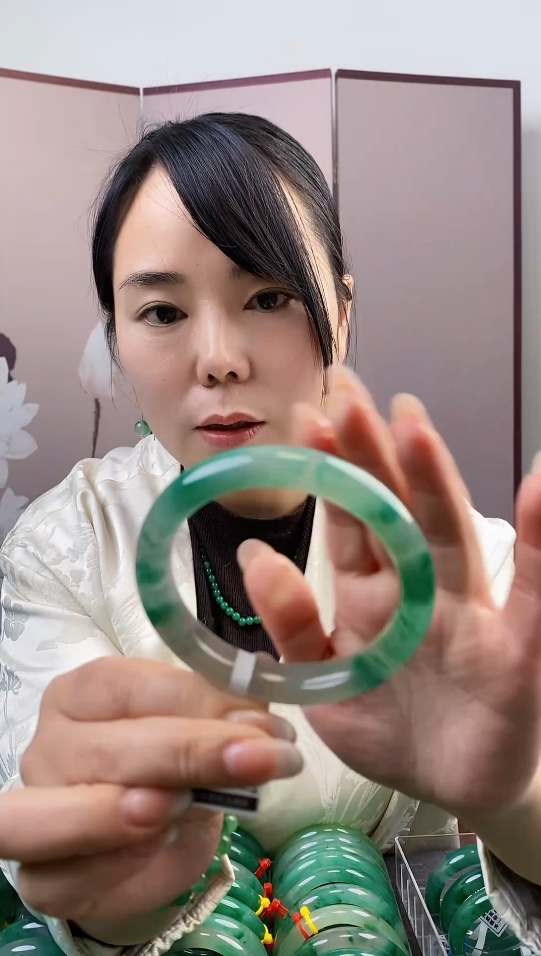 【闪购商品】石英质玉手镯未镶嵌80