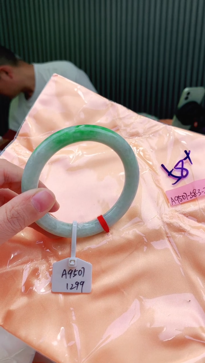 未镶嵌手镯翡翠58