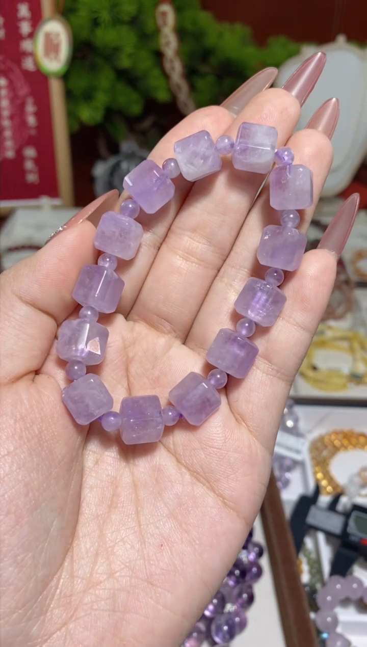 【闪购商品】水晶手串未镶嵌薰衣草方糖