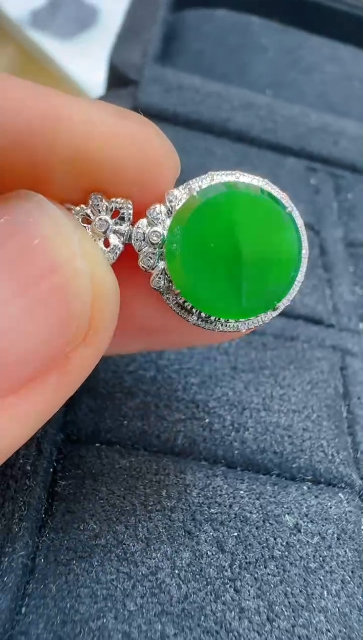 翡翠18K金镶嵌吊坠(不含链)多样性团购发一件