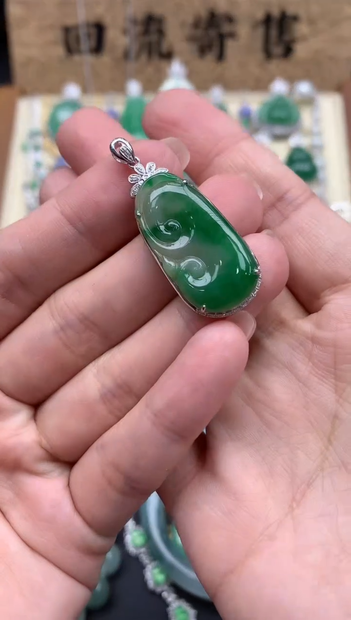 【闪购商品】翡翠颈饰18K金镶嵌290-中国好珍宝