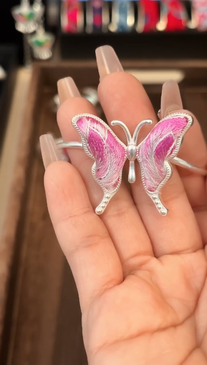 织绣非遗艺枝独秀老绣饰品037