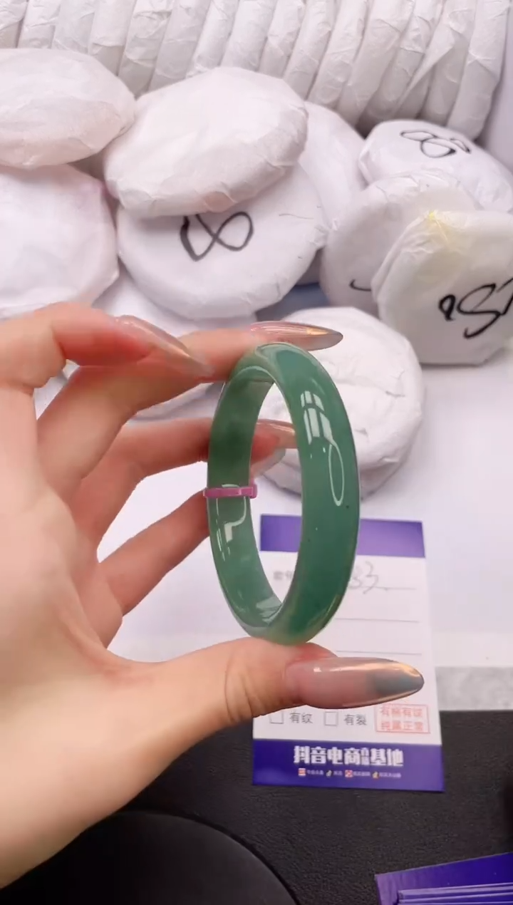 【闪购商品】石英质玉手镯未镶嵌5K483-56