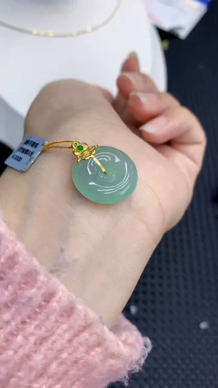 【闪购商品】翡翠颈饰18K金镶嵌            8