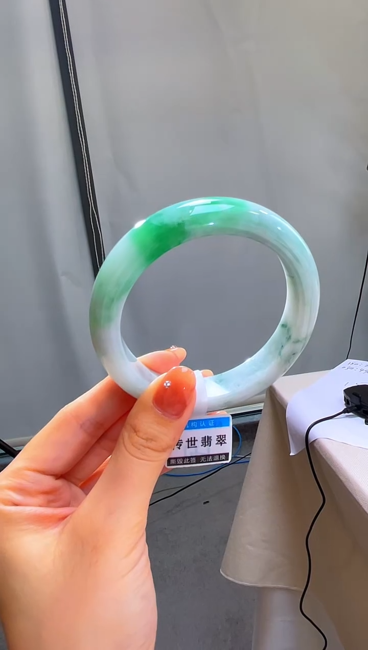 未镶嵌手镯翡翠退货标签需完好-149