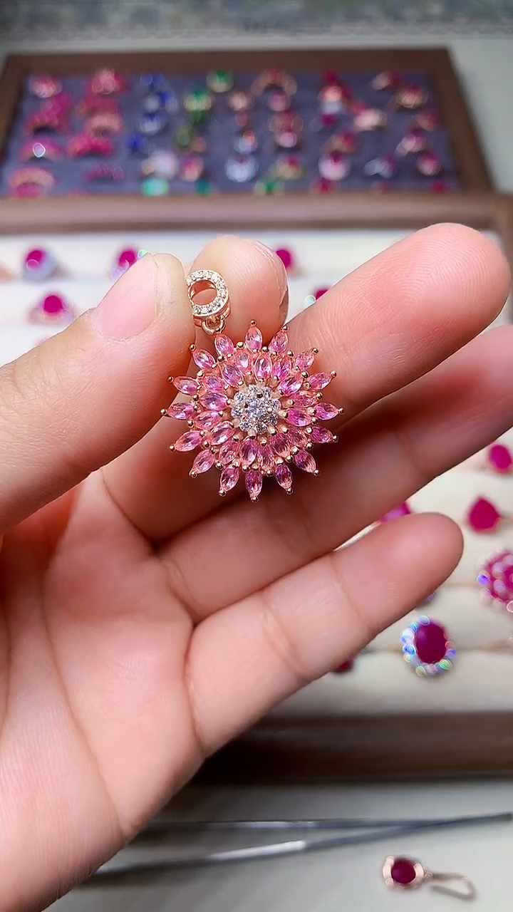 【闪购商品】彩色蓝宝石吊坠(不含链)银S925镶嵌0000