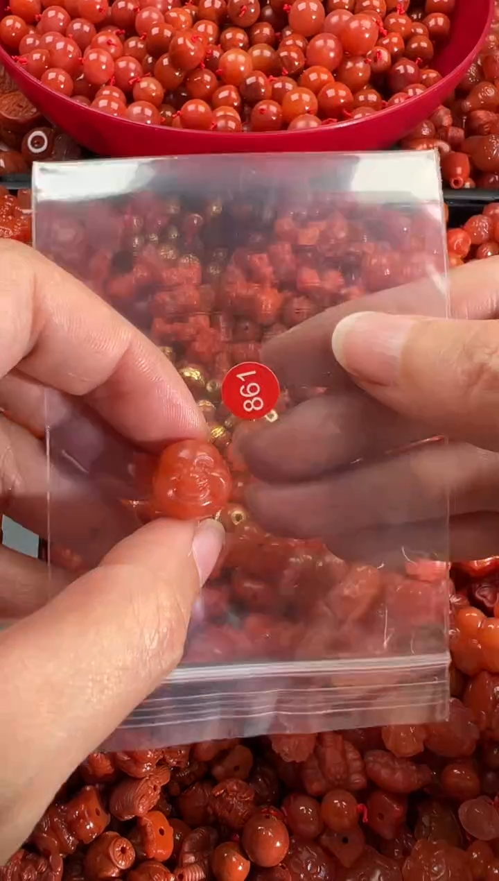 【闪购商品】南红玛瑙颈饰未镶嵌1