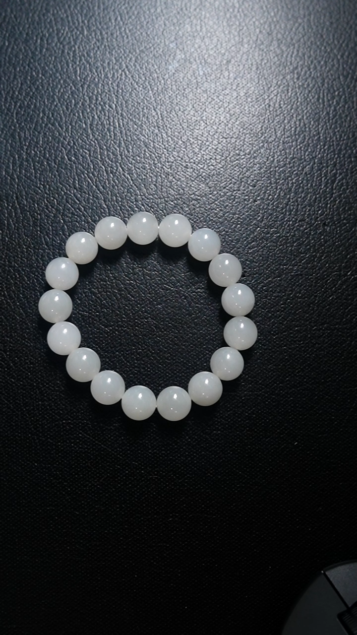 颈饰未镶嵌和田玉手串