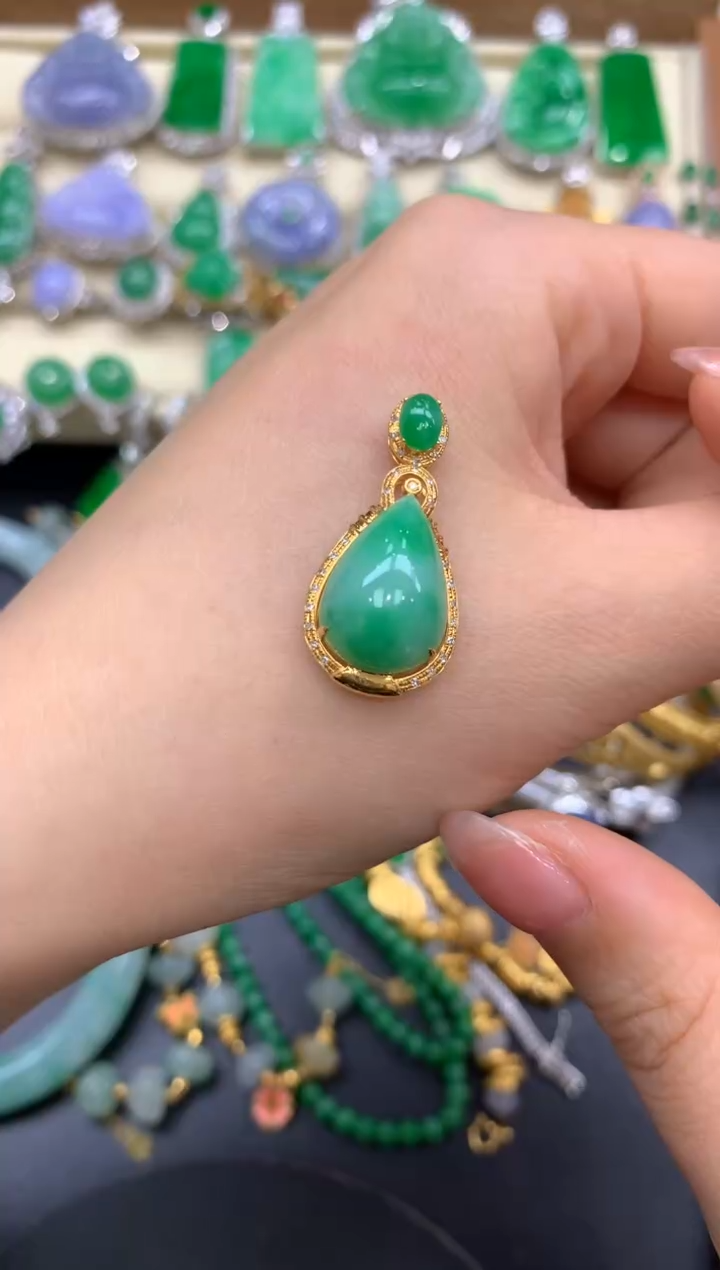 【闪购商品】翡翠颈饰18K金镶嵌377-中国好珍宝