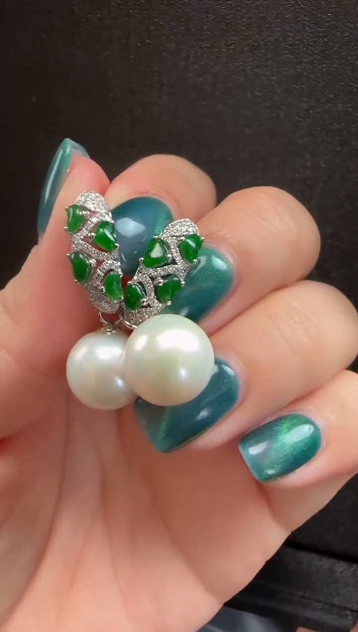 【闪购商品】翡翠耳环18K金镶嵌301心形一对