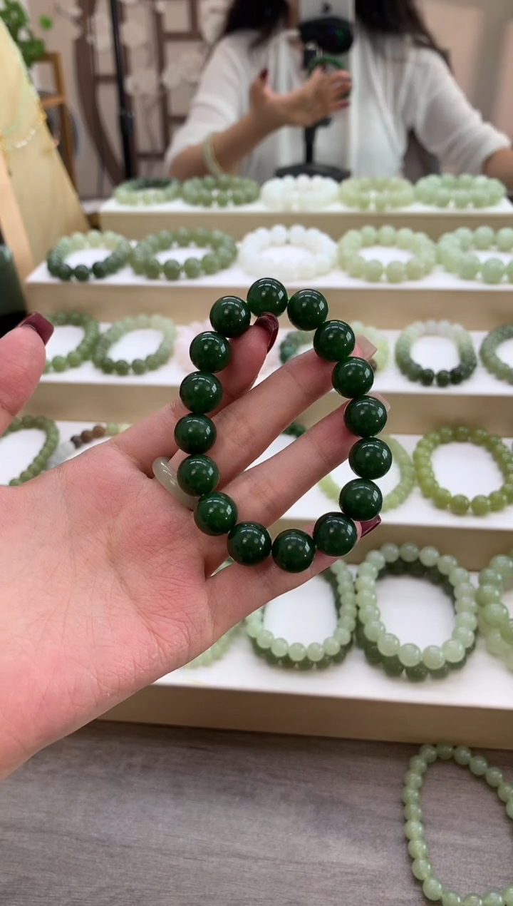 未镶嵌手链和田玉依*碧玉12