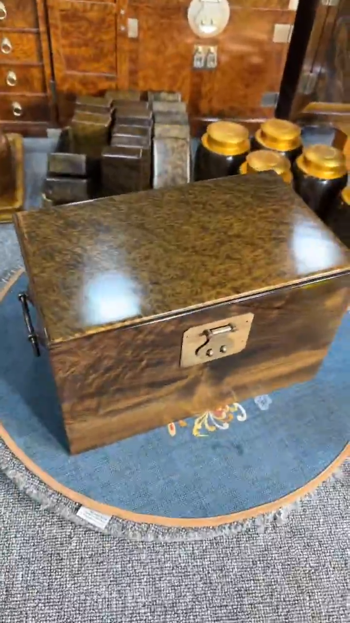 【闪购商品】乌木类成套家具阴沉盒中盒   s17