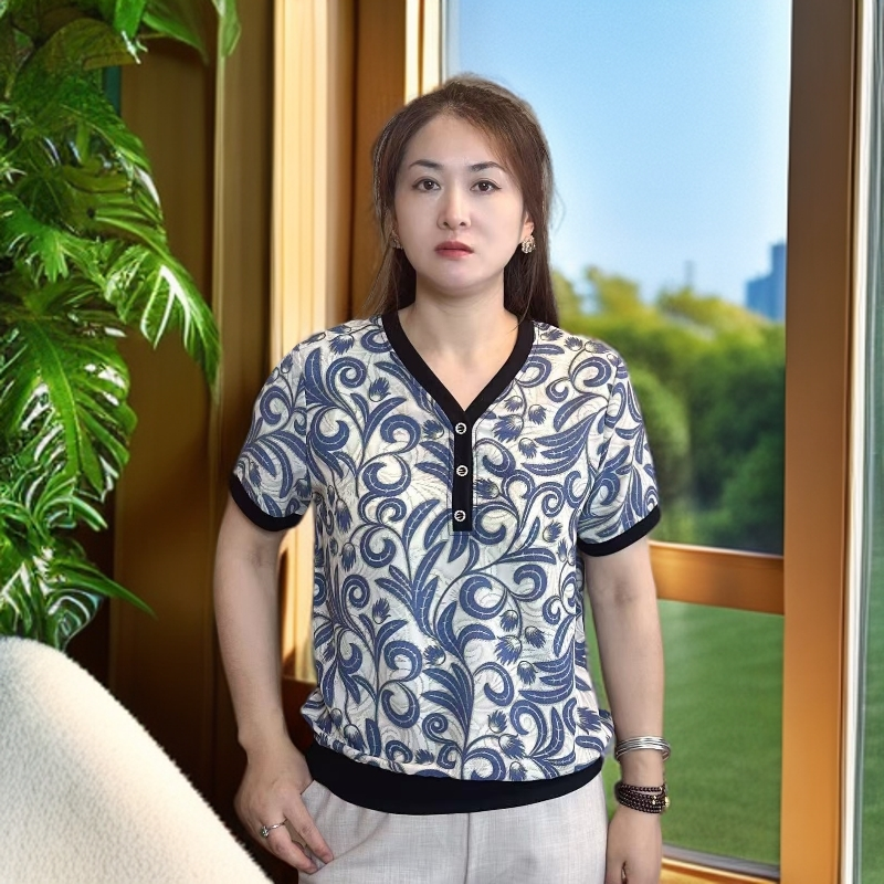 休闲风宽松型V领薄款中老年女装衬衫休闲