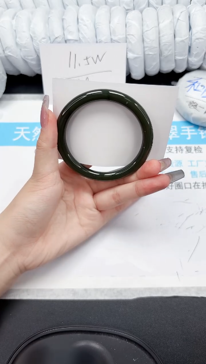 【闪购商品】和田玉手镯未镶嵌682-60