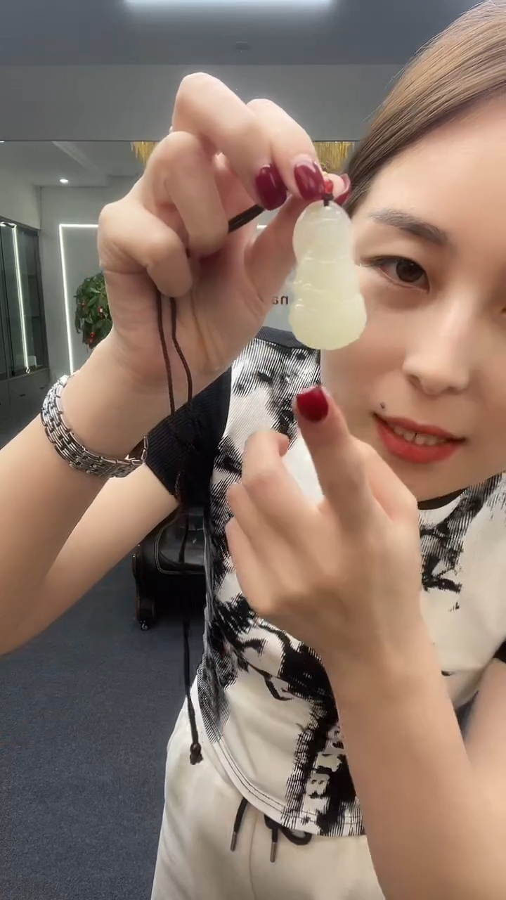 福利小坐观音吊坠多样性发货一件