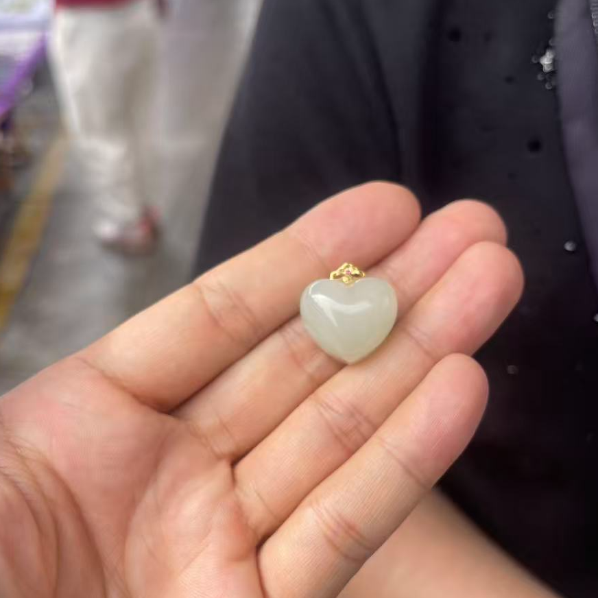 和田玉18k金镶嵌爱心吊坠 5.20小王子