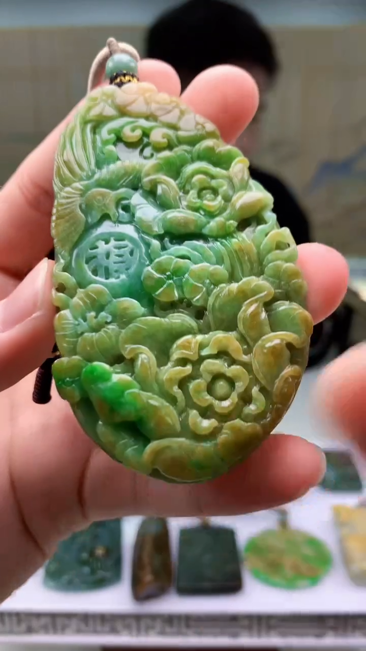 【闪购商品】定制翡翠未镶嵌4917bb-毛货挂件