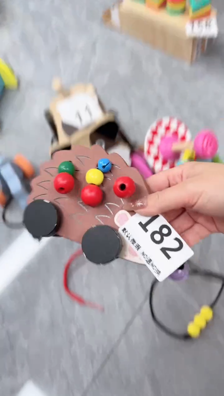 木刺猬拉车182..