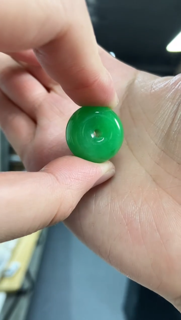 【闪购商品】翡翠吊坠(不含链)未镶嵌多样性发其一颜色微差