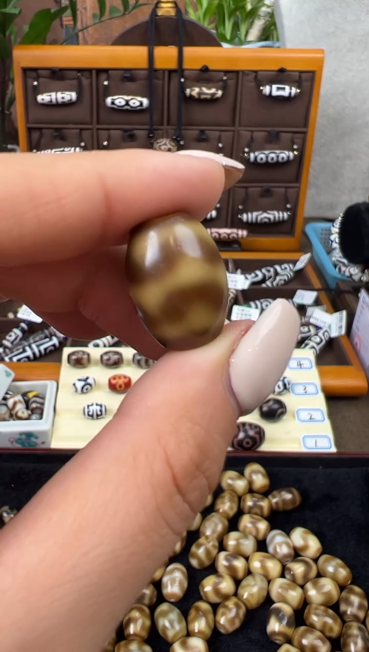 【闪购商品】玛瑙/玉髓吊坠(不含链)未镶嵌49.(微瑕