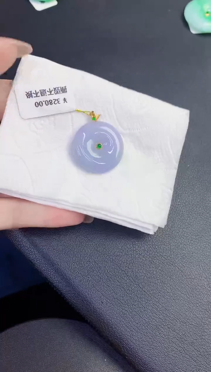 颈饰18K金镶嵌翡翠缅甸天然翡翠A货