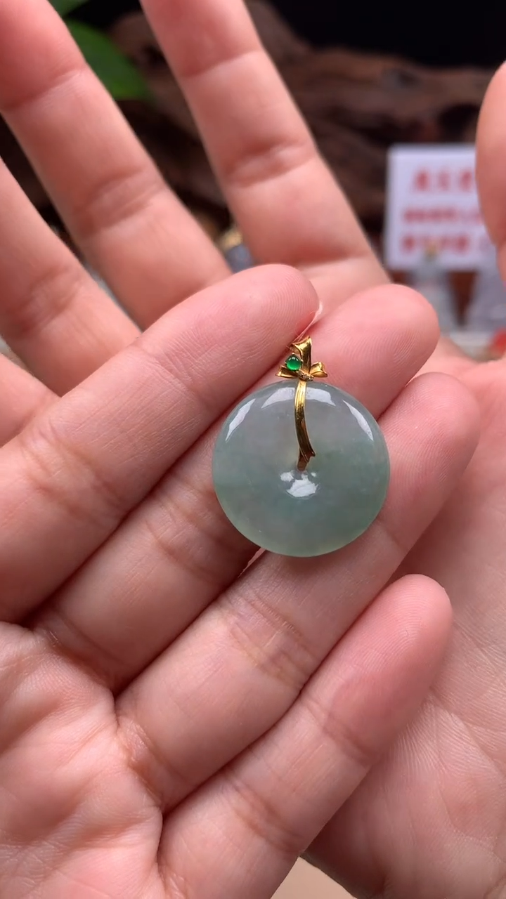 【闪购商品】翡翠颈饰18K金镶嵌平安扣