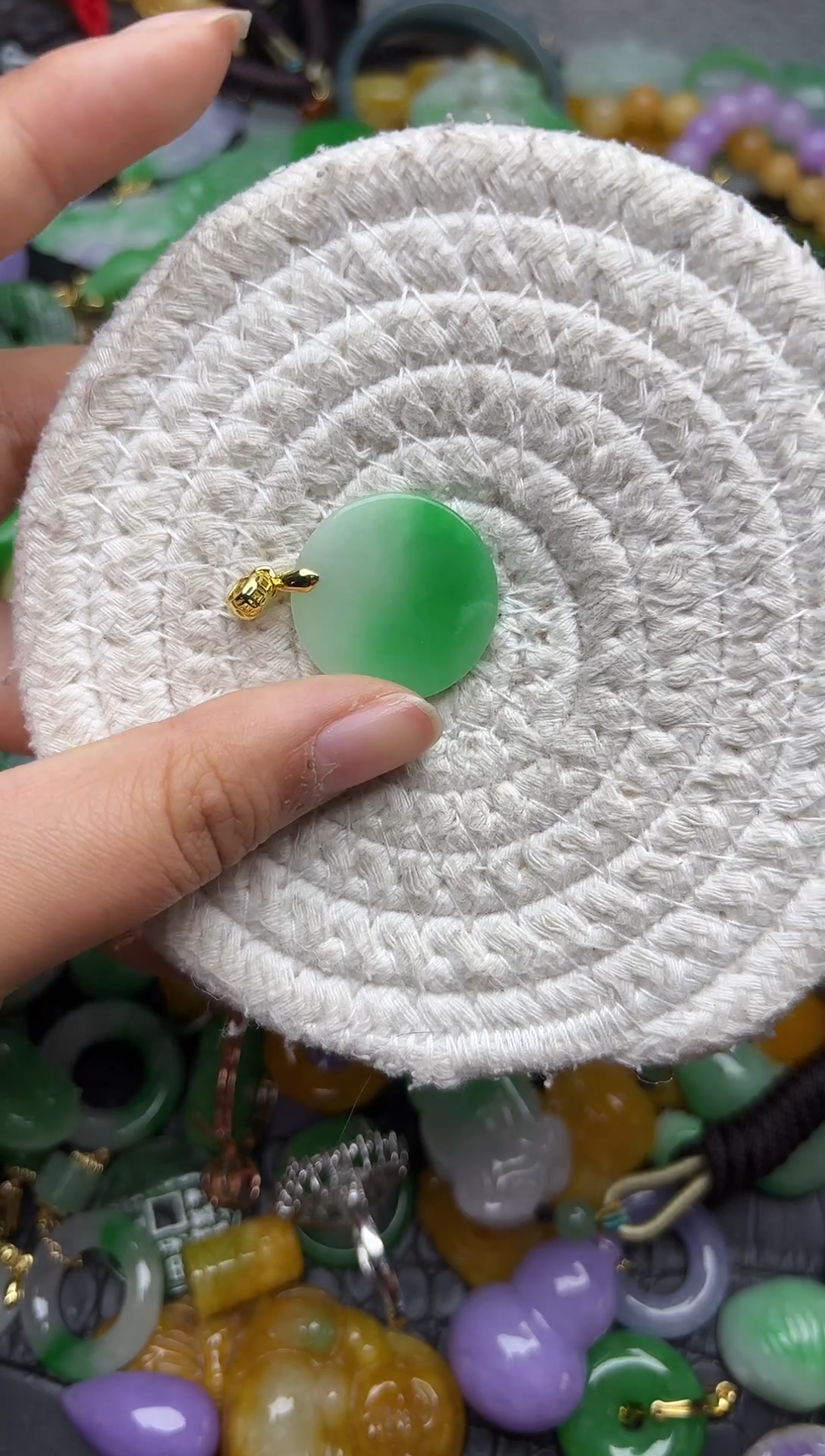 颈饰未镶嵌翡翠缅甸翡翠吊坠